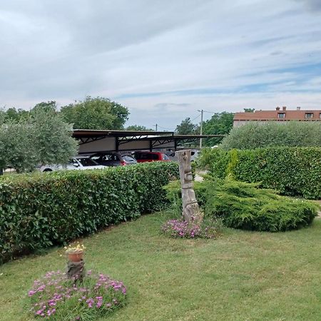 Apartments Villa Adamović Umago Esterno foto